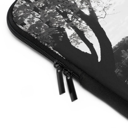 Laptop Sleeve  Picinic by the river