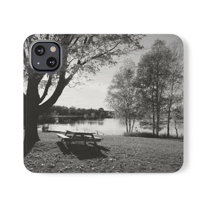 Flip Cases - Picnic By The River - iPhone 13, iPhone 13 Mini, iPhone 13 Pro Max, Samsung Galaxy S22