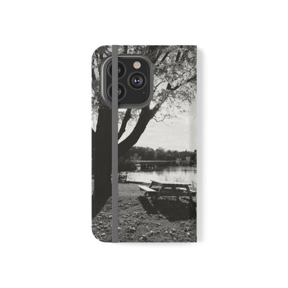 Flip Cases - Picnic By The River - iPhone 13, iPhone 13 Mini, iPhone 13 Pro Max, Samsung Galaxy S22